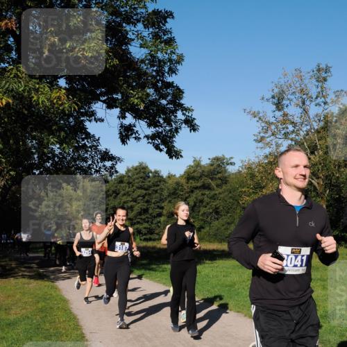 28.09.2025 - 33. Volkslauf durch das schöne Alstertal Fabian Wolf http://msf.ph/oto/8979970 28.09.2025 10:34:46 Laufen 3254, 3187, 3041 meine-sportfotos.de