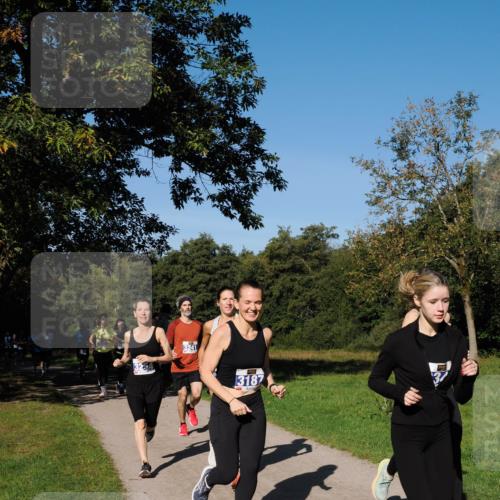 28.09.2025 - 33. Volkslauf durch das schöne Alstertal Fabian Wolf http://msf.ph/oto/8979977 28.09.2025 10:34:47 Laufen 3241, 3187 meine-sportfotos.de