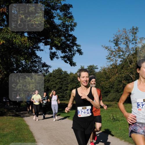 28.09.2025 - 33. Volkslauf durch das schöne Alstertal Fabian Wolf http://msf.ph/oto/8979990 28.09.2025 10:34:49 Laufen 3116, 3136, 3254, 132, 1 meine-sportfotos.de