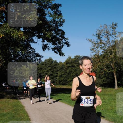 28.09.2025 - 33. Volkslauf durch das schöne Alstertal Fabian Wolf http://msf.ph/oto/8979992 28.09.2025 10:34:49 Laufen 3254 meine-sportfotos.de