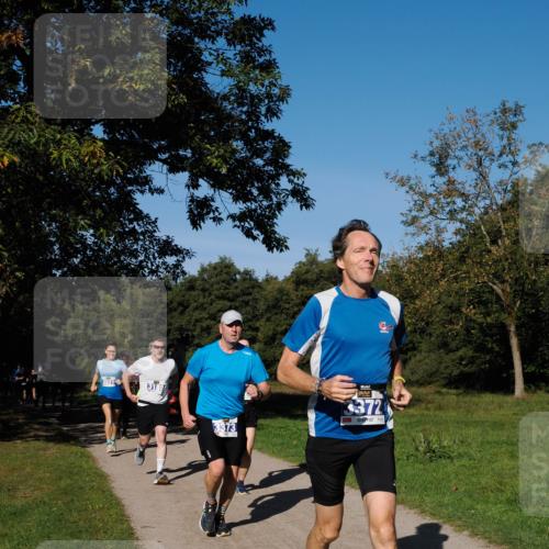 28.09.2025 - 33. Volkslauf durch das schöne Alstertal Fabian Wolf http://msf.ph/oto/8980027 28.09.2025 10:34:53 Laufen 3931, 3188, 3373, 3372 meine-sportfotos.de