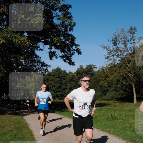 28.09.2025 - 33. Volkslauf durch das schöne Alstertal Fabian Wolf http://msf.ph/oto/8980044 28.09.2025 10:34:55 Laufen 3931, 3188 meine-sportfotos.de