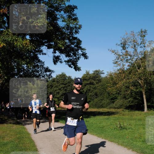 28.09.2025 - 33. Volkslauf durch das schöne Alstertal Fabian Wolf http://msf.ph/oto/8980053 28.09.2025 10:34:59 Laufen 3335 meine-sportfotos.de
