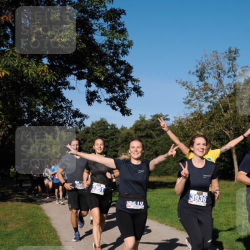 28.09.2025 - 33. Volkslauf durch das schöne Alstertal Fabian Wolf http://msf.ph/oto/8980080 28.09.2025 10:35:05 Laufen 395, 3351, 5212, 3936 meine-sportfotos.de