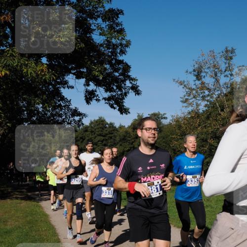 28.09.2025 - 33. Volkslauf durch das schöne Alstertal Fabian Wolf http://msf.ph/oto/8980111 28.09.2025 10:35:10 Laufen 13295, 3318, 381, 3352 meine-sportfotos.de