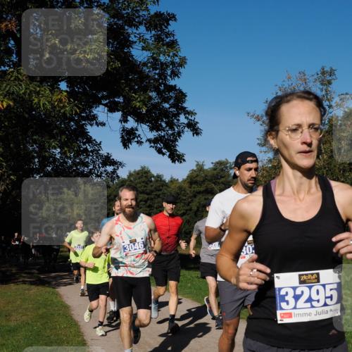 28.09.2025 - 33. Volkslauf durch das schöne Alstertal Fabian Wolf http://msf.ph/oto/8980122 28.09.2025 10:35:12 Laufen 3331, 3046, 30, 3295 meine-sportfotos.de