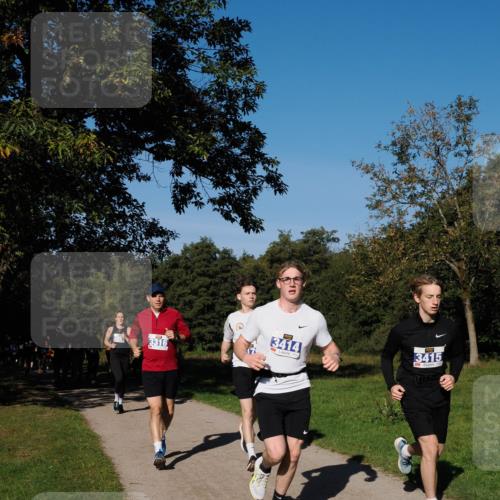 28.09.2025 - 33. Volkslauf durch das schöne Alstertal Fabian Wolf http://msf.ph/oto/8980152 28.09.2025 10:35:16 Laufen 3316, 3414, 3415 meine-sportfotos.de