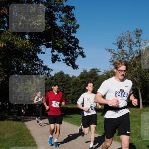 28.09.2025 - 33. Volkslauf durch das schöne Alstertal Fabian Wolf http://msf.ph/oto/8980157 28.09.2025 10:35:17 Laufen 3316, 3179, 3414 meine-sportfotos.de