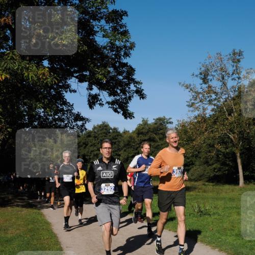 28.09.2025 - 33. Volkslauf durch das schöne Alstertal Fabian Wolf http://msf.ph/oto/8980177 28.09.2025 10:35:22 Laufen 3176, 3391, 3292, 3927 meine-sportfotos.de