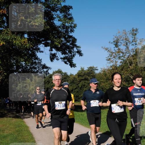 28.09.2025 - 33. Volkslauf durch das schöne Alstertal Fabian Wolf http://msf.ph/oto/8980192 28.09.2025 10:35:23 Laufen 3391, 3388, 3093, 324 meine-sportfotos.de