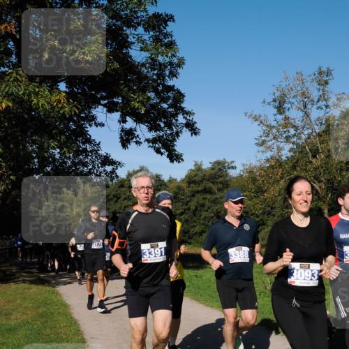 28.09.2025 - 33. Volkslauf durch das schöne Alstertal Fabian Wolf http://msf.ph/oto/8980193 28.09.2025 10:35:23 Laufen 3176, 3391, 3388, 3093 meine-sportfotos.de