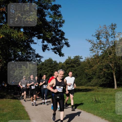 28.09.2025 - 33. Volkslauf durch das schöne Alstertal Fabian Wolf http://msf.ph/oto/8980213 28.09.2025 10:35:27 Laufen 3278, 3312, 3344 meine-sportfotos.de