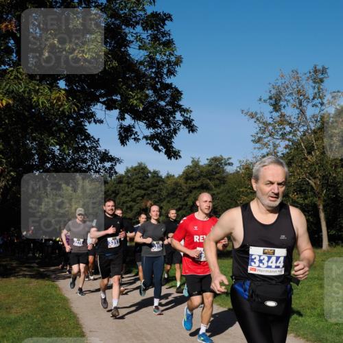 28.09.2025 - 33. Volkslauf durch das schöne Alstertal Fabian Wolf http://msf.ph/oto/8980218 28.09.2025 10:35:28 Laufen 3313, 3312, 3344 meine-sportfotos.de