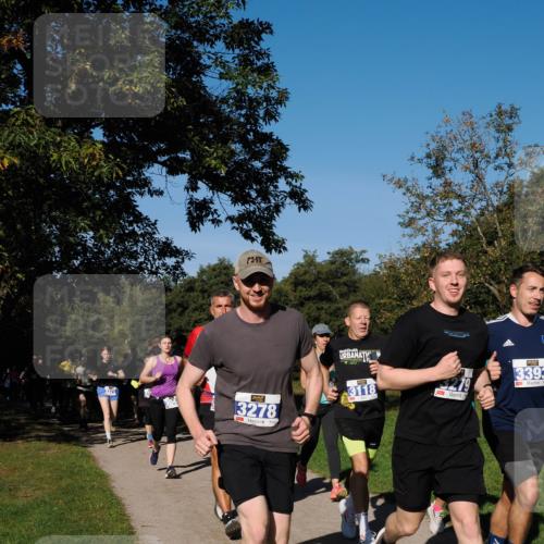 28.09.2025 - 33. Volkslauf durch das schöne Alstertal Fabian Wolf http://msf.ph/oto/8980236 28.09.2025 10:35:30 Laufen 3321, 3278, 3118, 3279, 3393 meine-sportfotos.de