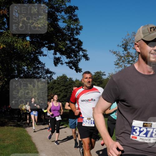 28.09.2025 - 33. Volkslauf durch das schöne Alstertal Fabian Wolf http://msf.ph/oto/8980242 28.09.2025 10:35:31 Laufen 3048, 3201, 3278 meine-sportfotos.de