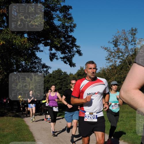 28.09.2025 - 33. Volkslauf durch das schöne Alstertal Fabian Wolf http://msf.ph/oto/8980244 28.09.2025 10:35:31 Laufen 3321, 3048, 3201, 3250 meine-sportfotos.de