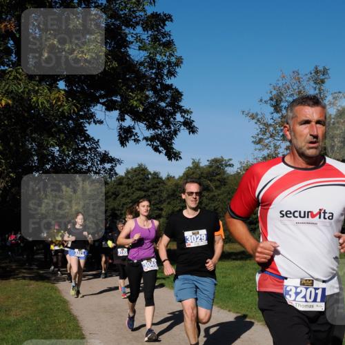 28.09.2025 - 33. Volkslauf durch das schöne Alstertal Fabian Wolf http://msf.ph/oto/8980248 28.09.2025 10:35:32 Laufen 3321, 3048, 3029, 3201 meine-sportfotos.de