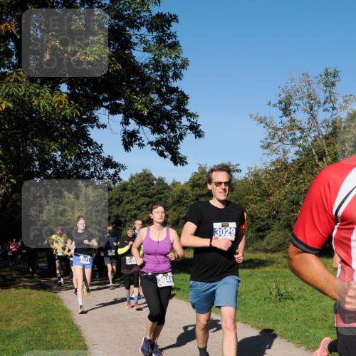 28.09.2025 - 33. Volkslauf durch das schöne Alstertal Fabian Wolf http://msf.ph/oto/8980250 28.09.2025 10:35:32 Laufen 3321, 3193, 3048, 3029 meine-sportfotos.de