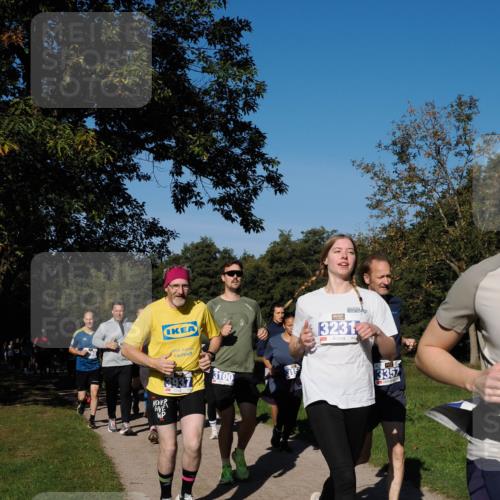 28.09.2025 - 33. Volkslauf durch das schöne Alstertal Fabian Wolf http://msf.ph/oto/8980285 28.09.2025 10:35:36 Laufen 3937, 3100, 3231, 3352 meine-sportfotos.de
