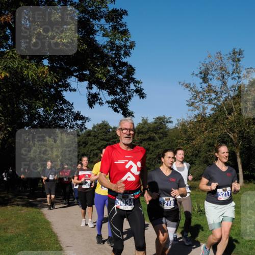 28.09.2025 - 33. Volkslauf durch das schöne Alstertal Fabian Wolf http://msf.ph/oto/8980415 28.09.2025 10:35:55 Laufen 097, 3034, 3218, 3217 meine-sportfotos.de