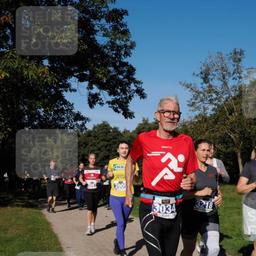 28.09.2025 - 33. Volkslauf durch das schöne Alstertal Fabian Wolf http://msf.ph/oto/8980419 28.09.2025 10:35:55 Laufen 3097, 3905, 3034, 3218 meine-sportfotos.de