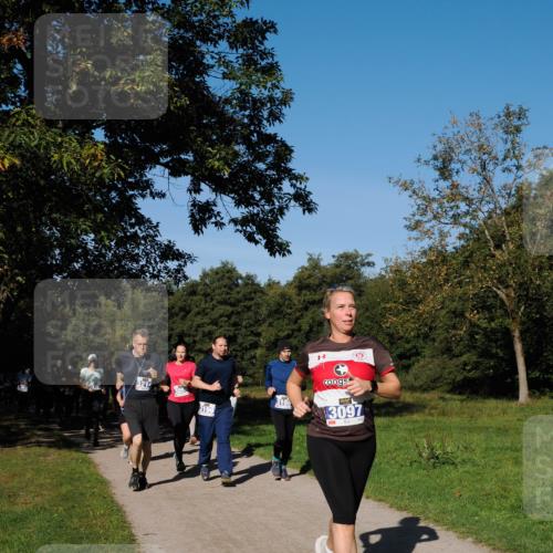 28.09.2025 - 33. Volkslauf durch das schöne Alstertal Fabian Wolf http://msf.ph/oto/8980427 28.09.2025 10:35:57 Laufen 3214, 305, 3199, 3097 meine-sportfotos.de