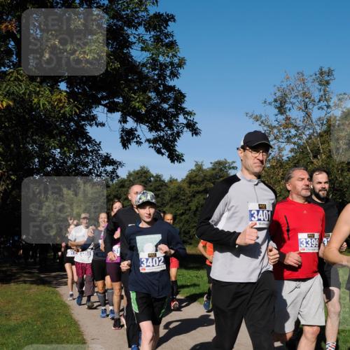 28.09.2025 - 33. Volkslauf durch das schöne Alstertal Fabian Wolf http://msf.ph/oto/8980473 28.09.2025 10:36:06 Laufen 3013, 3358, 3402, 3401, 3399 meine-sportfotos.de