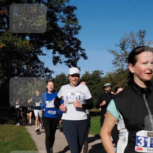 28.09.2025 - 33. Volkslauf durch das schöne Alstertal Fabian Wolf http://msf.ph/oto/8980579 28.09.2025 10:36:19 Laufen 3949, 3095, 3323, 31 meine-sportfotos.de