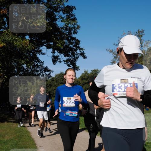 28.09.2025 - 33. Volkslauf durch das schöne Alstertal Fabian Wolf http://msf.ph/oto/8980586 28.09.2025 10:36:19 Laufen 3949, 3377, 3095, 3324 meine-sportfotos.de