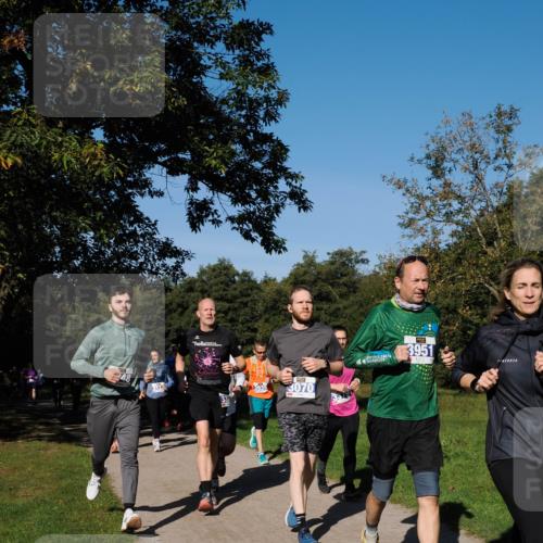 28.09.2025 - 33. Volkslauf durch das schöne Alstertal Fabian Wolf http://msf.ph/oto/8980624 28.09.2025 10:36:24 Laufen 3935, 3070, 3951 meine-sportfotos.de