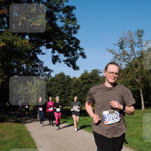 28.09.2025 - 33. Volkslauf durch das schöne Alstertal Fabian Wolf http://msf.ph/oto/8980668 28.09.2025 10:36:31 Laufen 3338, 3397, 3090 meine-sportfotos.de