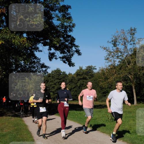28.09.2025 - 33. Volkslauf durch das schöne Alstertal Fabian Wolf http://msf.ph/oto/8980722 28.09.2025 10:36:40 Laufen 3409, 323, 3413 meine-sportfotos.de