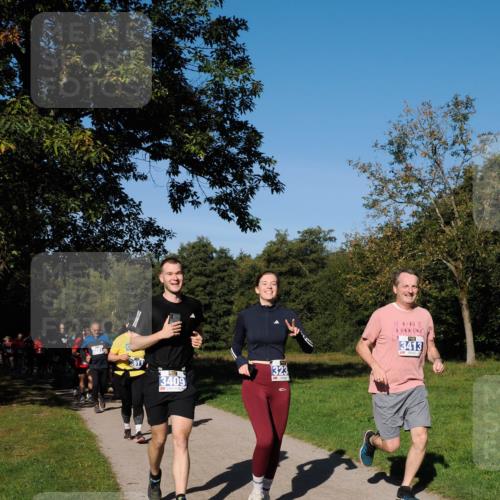 28.09.2025 - 33. Volkslauf durch das schöne Alstertal Fabian Wolf http://msf.ph/oto/8980726 28.09.2025 10:36:41 Laufen 3281, 3409, 323, 3413 meine-sportfotos.de