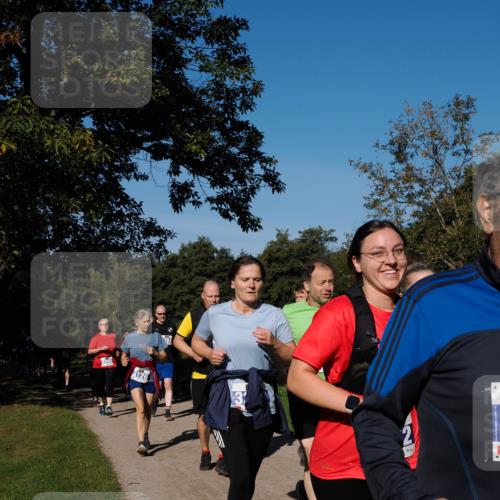 28.09.2025 - 33. Volkslauf durch das schöne Alstertal Fabian Wolf http://msf.ph/oto/8980775 28.09.2025 10:36:47 Laufen 3289, 3126, 3, 2 meine-sportfotos.de