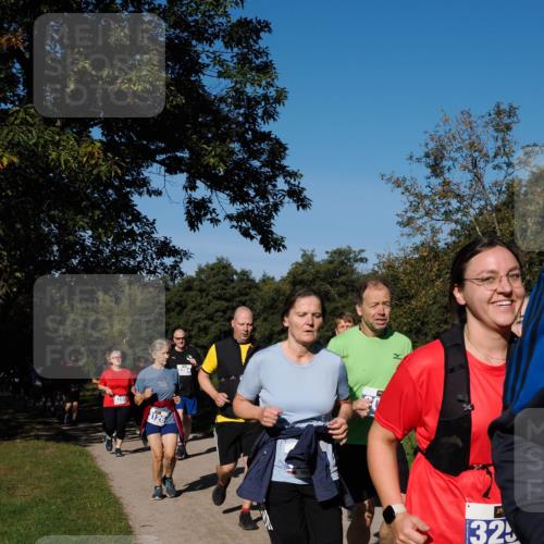 28.09.2025 - 33. Volkslauf durch das schöne Alstertal Fabian Wolf http://msf.ph/oto/8980777 28.09.2025 10:36:47 Laufen 3289, 3126, 3284, 325 meine-sportfotos.de