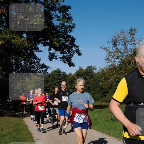 28.09.2025 - 33. Volkslauf durch das schöne Alstertal Fabian Wolf http://msf.ph/oto/8980797 28.09.2025 10:36:49 Laufen 3289, 3284, 3126 meine-sportfotos.de