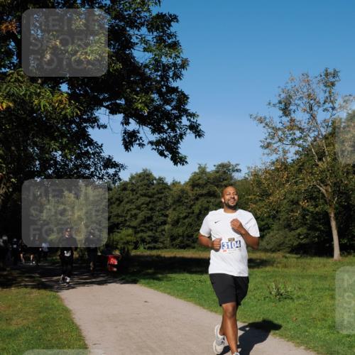 28.09.2025 - 33. Volkslauf durch das schöne Alstertal Fabian Wolf http://msf.ph/oto/8980864 28.09.2025 10:37:00 Laufen 3104 meine-sportfotos.de