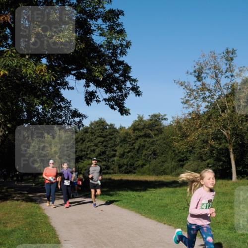 28.09.2025 - 33. Volkslauf durch das schöne Alstertal Fabian Wolf http://msf.ph/oto/8981271 28.09.2025 10:38:55 Laufen 413 meine-sportfotos.de