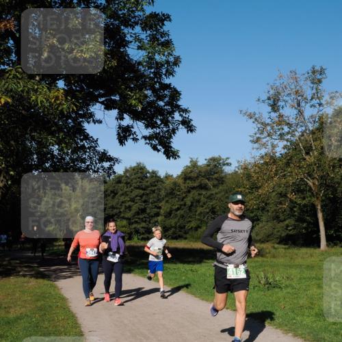 28.09.2025 - 33. Volkslauf durch das schöne Alstertal Fabian Wolf http://msf.ph/oto/8981283 28.09.2025 10:38:57 Laufen 2053, 4162 meine-sportfotos.de