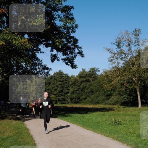 28.09.2025 - 33. Volkslauf durch das schöne Alstertal Fabian Wolf http://msf.ph/oto/8981324 28.09.2025 10:39:07 Laufen 4115 meine-sportfotos.de