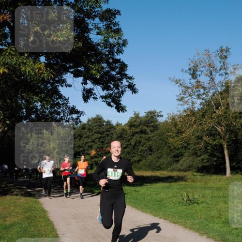28.09.2025 - 33. Volkslauf durch das schöne Alstertal Fabian Wolf http://msf.ph/oto/8981332 28.09.2025 10:39:08 Laufen 4115 meine-sportfotos.de