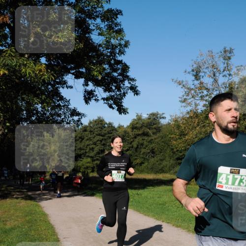 28.09.2025 - 33. Volkslauf durch das schöne Alstertal Fabian Wolf http://msf.ph/oto/8981411 28.09.2025 10:39:19 Laufen 4077, 4173 meine-sportfotos.de