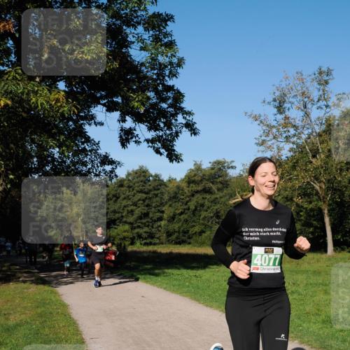 28.09.2025 - 33. Volkslauf durch das schöne Alstertal Fabian Wolf http://msf.ph/oto/8981418 28.09.2025 10:39:19 Laufen 4077 meine-sportfotos.de