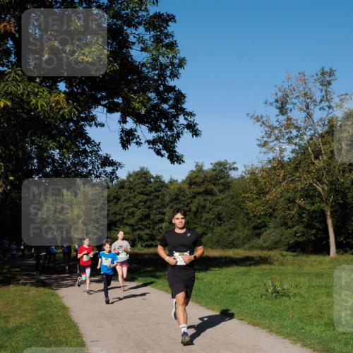 28.09.2025 - 33. Volkslauf durch das schöne Alstertal Fabian Wolf http://msf.ph/oto/8981429 28.09.2025 10:39:22 Laufen 4132 meine-sportfotos.de