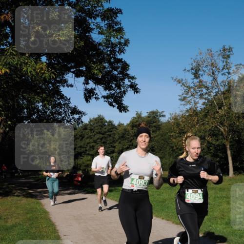 28.09.2025 - 33. Volkslauf durch das schöne Alstertal Fabian Wolf http://msf.ph/oto/8981534 28.09.2025 10:39:43 Laufen 4093, 4094 meine-sportfotos.de