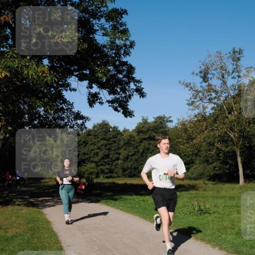 28.09.2025 - 33. Volkslauf durch das schöne Alstertal Fabian Wolf http://msf.ph/oto/8981547 28.09.2025 10:39:44 Laufen 4910 meine-sportfotos.de
