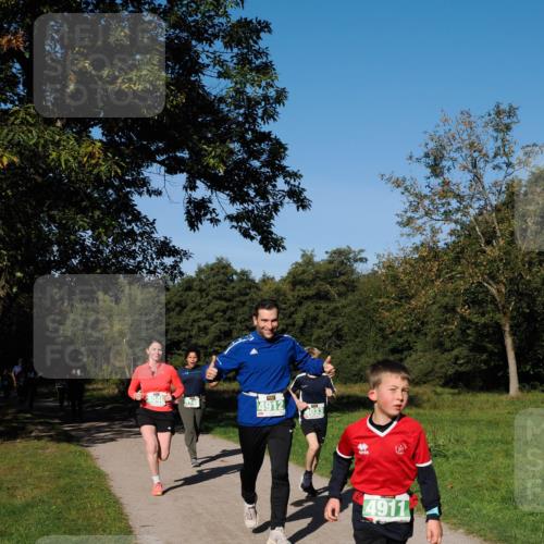 28.09.2025 - 33. Volkslauf durch das schöne Alstertal Fabian Wolf http://msf.ph/oto/8981592 28.09.2025 10:39:55 Laufen 4140, 4912, 4033, 4911 meine-sportfotos.de