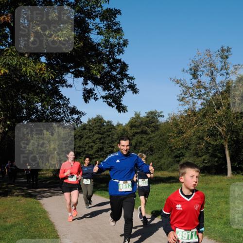 28.09.2025 - 33. Volkslauf durch das schöne Alstertal Fabian Wolf http://msf.ph/oto/8981593 28.09.2025 10:39:55 Laufen 4912, 4033, 4911 meine-sportfotos.de