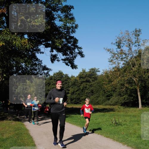 28.09.2025 - 33. Volkslauf durch das schöne Alstertal Fabian Wolf http://msf.ph/oto/8981633 28.09.2025 10:40:01 Laufen 4914 meine-sportfotos.de