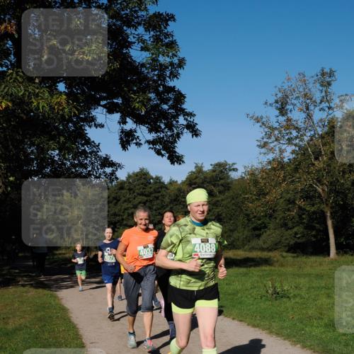 28.09.2025 - 33. Volkslauf durch das schöne Alstertal Fabian Wolf http://msf.ph/oto/8981747 28.09.2025 10:40:18 Laufen 4032, 4088 meine-sportfotos.de